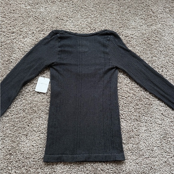Intimately FP Clean Slate Seamless Layering Top In Black NWT - Picture 7 of 7